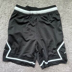 Jordan Boys Black  Athletic Shorts Size Medium pockets